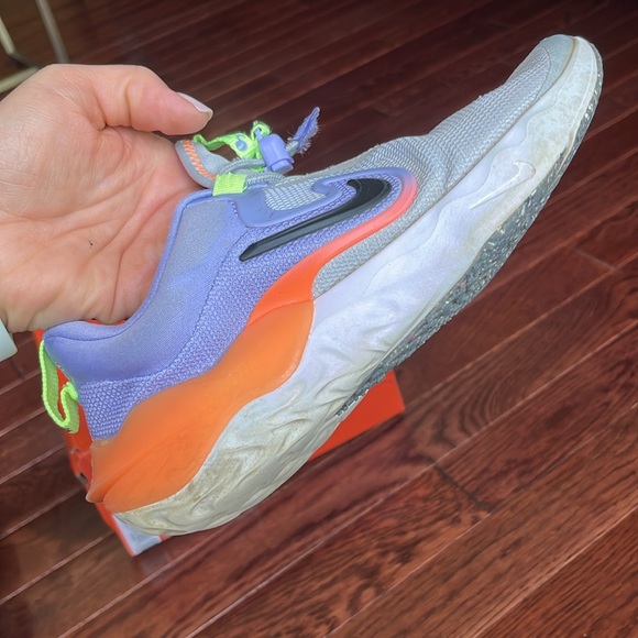 NIKE Run Flow kids shoes - Picture 2 of 14